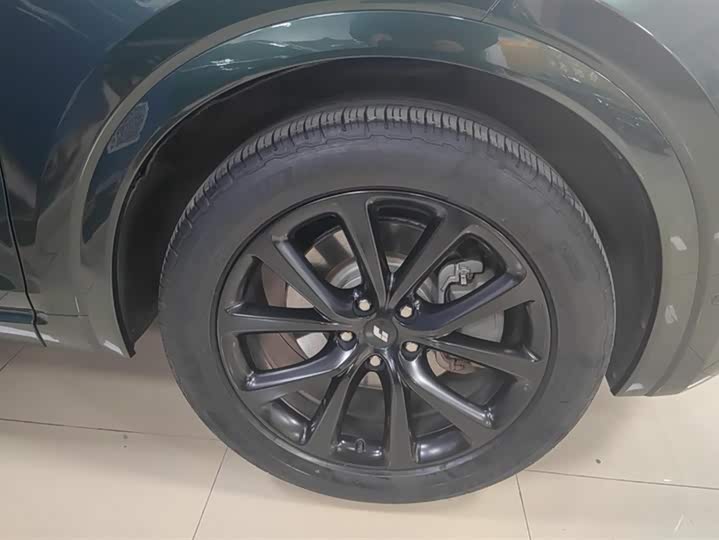 Фото 6 - LiXiang One