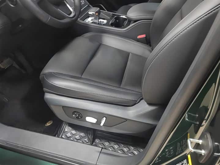 Фото 9 - LiXiang One