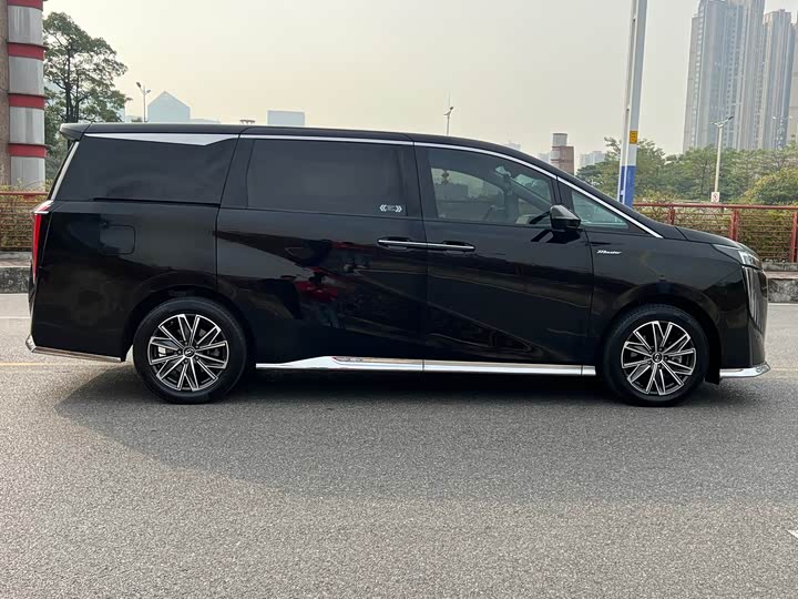 Фото 7 - GAC Trumpchi M8