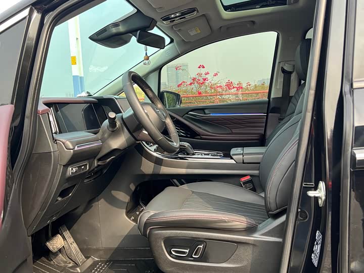 Фото 8 - GAC Trumpchi M8