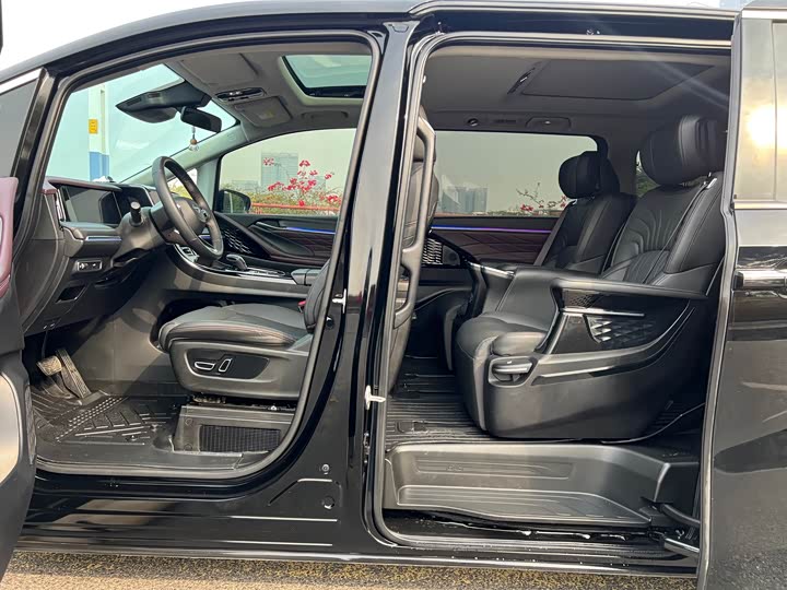 Фото 9 - GAC Trumpchi M8