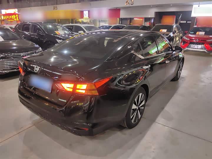 Фото 7 - Nissan Teana