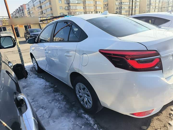 Фото 5 - Toyota Vios