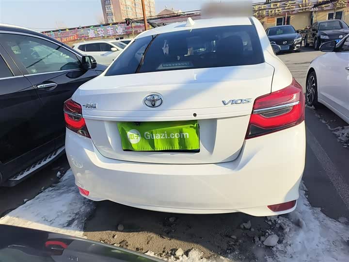 Фото 6 - Toyota Vios