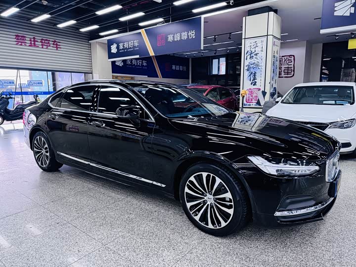 Фото 3 - Volvo S90