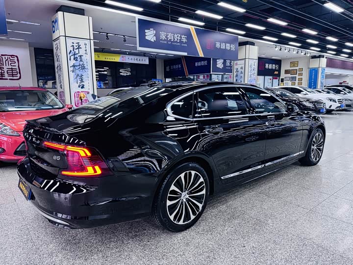 Фото 5 - Volvo S90