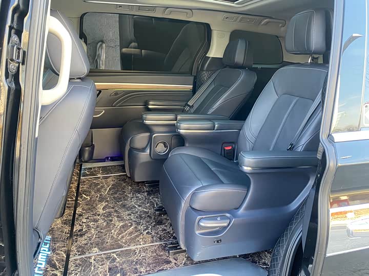 Фото 7 - GAC Trumpchi M8