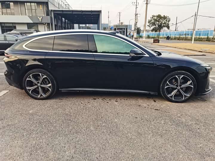 Фото 4 - Nio ET5T