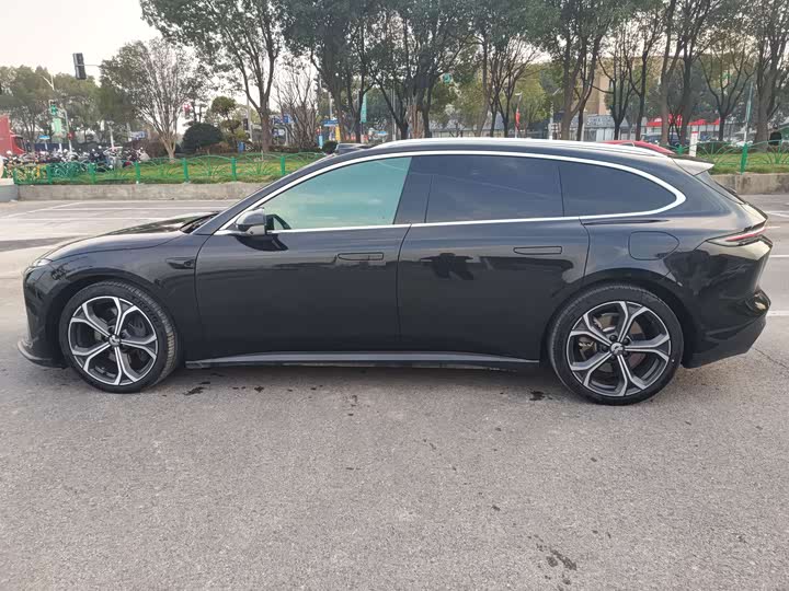 Фото 9 - Nio ET5T