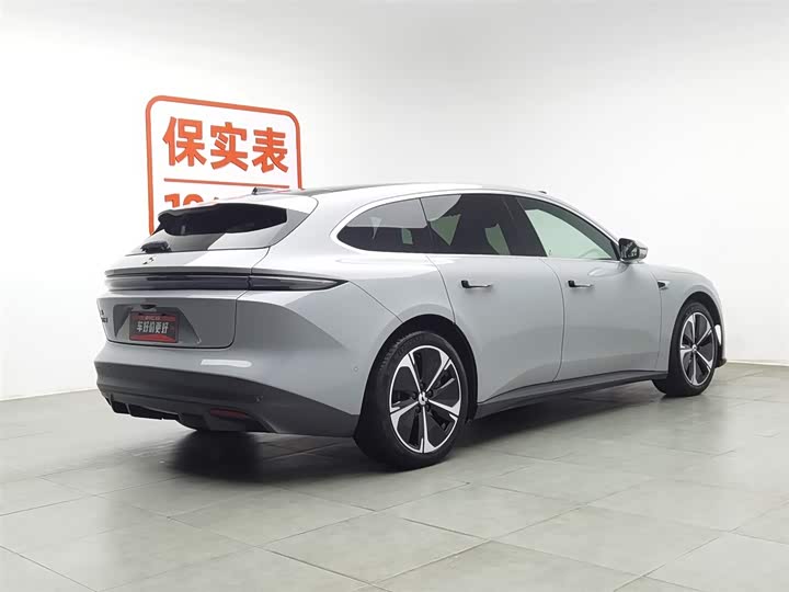 Фото 2 - Nio ET5T