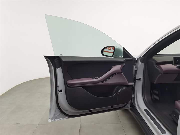 Фото 8 - Nio ET5T