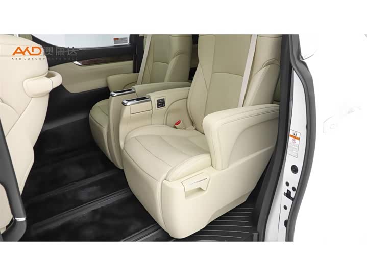 Фото 7 - Toyota Alphard