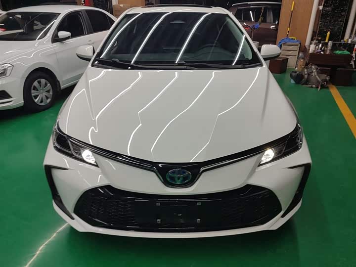 Фото 3 - Toyota Corolla