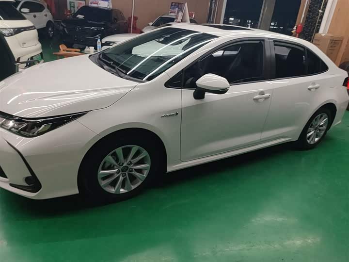 Фото 5 - Toyota Corolla