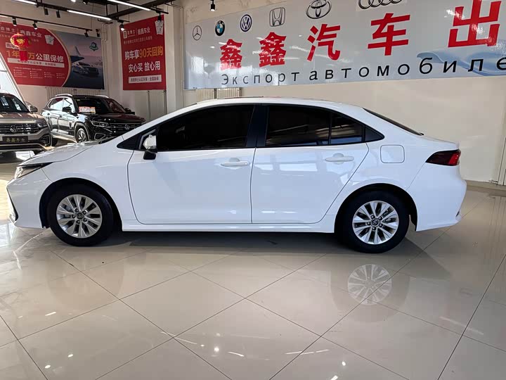 Фото 6 - Toyota Corolla