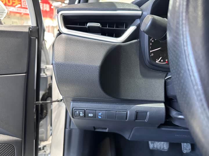 Фото 8 - Toyota Corolla