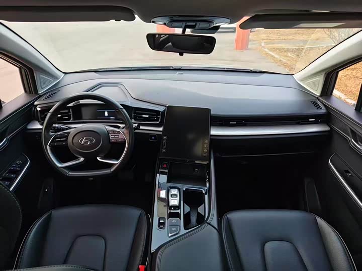 Фото 4 - Hyundai Custo