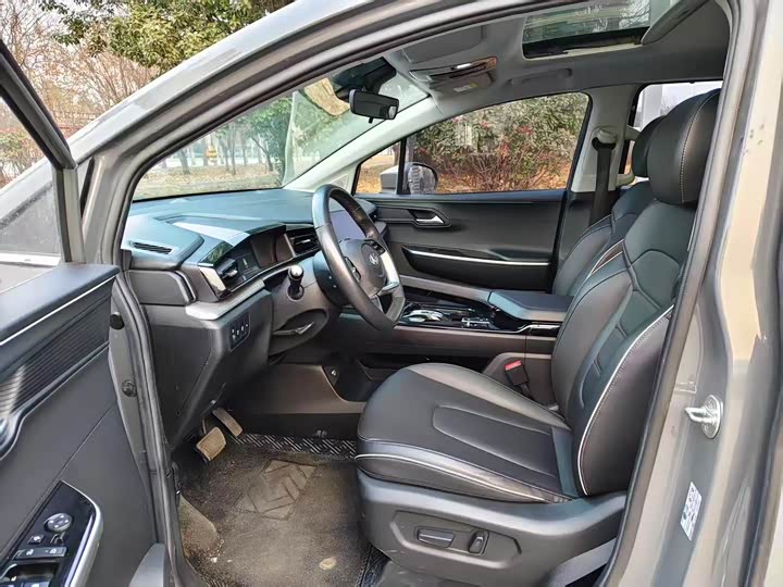 Фото 7 - Hyundai Custo