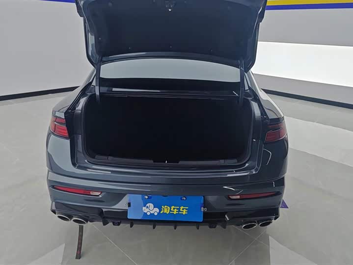 Фото 4 - Geely Preface