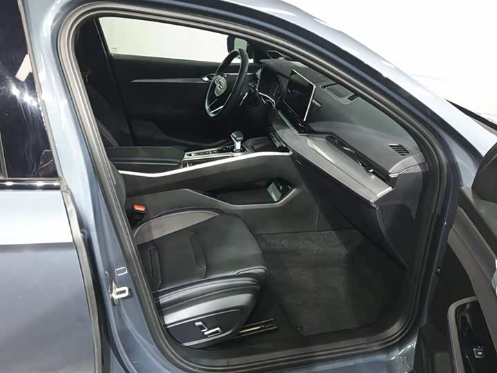 Фото 8 - Geely Preface