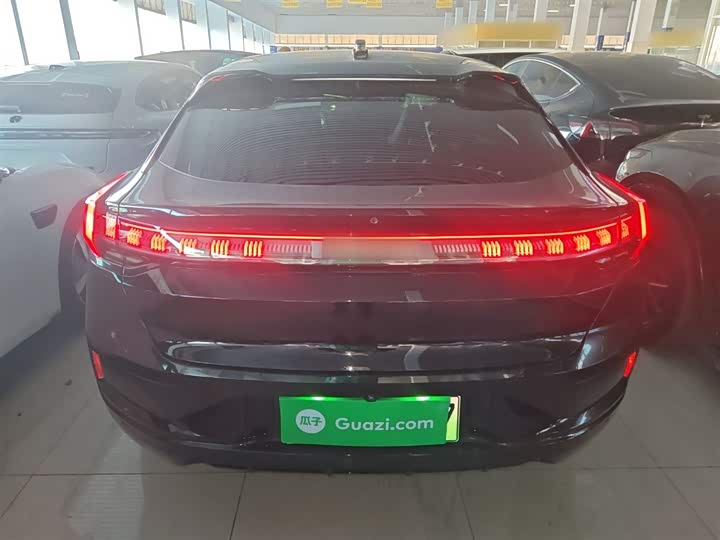 Фото 5 - Zeekr 001