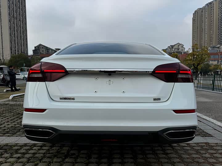 Фото 7 - Geely Emgrand