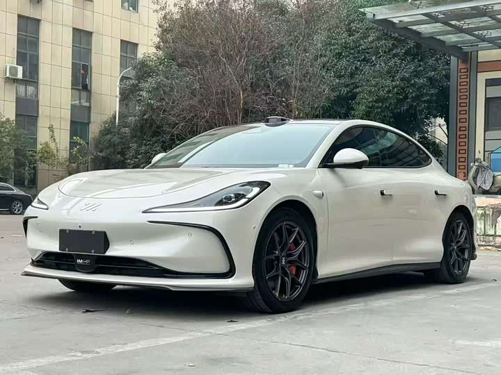 Фото 1 - IM motors L6