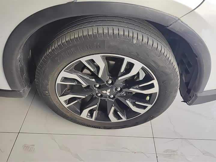 Фото 6 - Mitsubishi Outlander