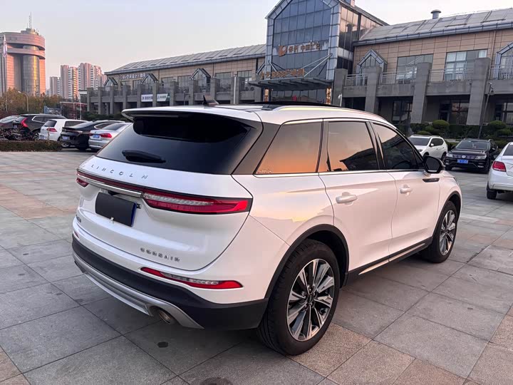 Фото 7 - Lincoln Corsair