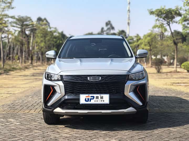 Фото 2 - Geely Atlas