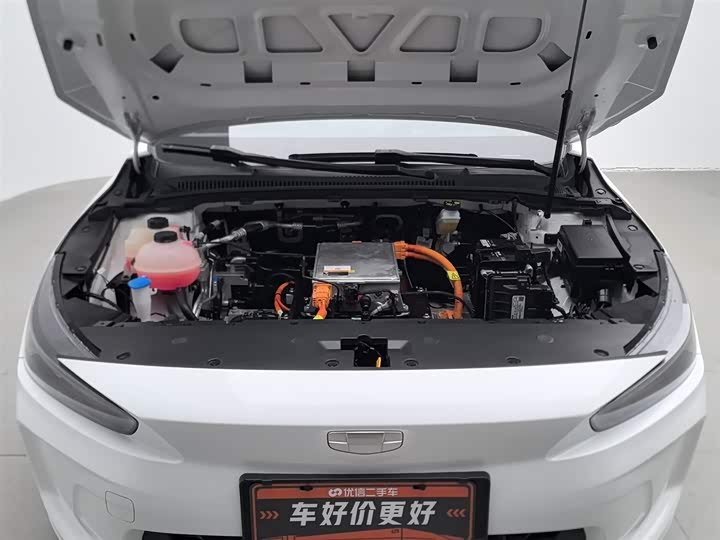 Фото 6 - Geely Geometry A