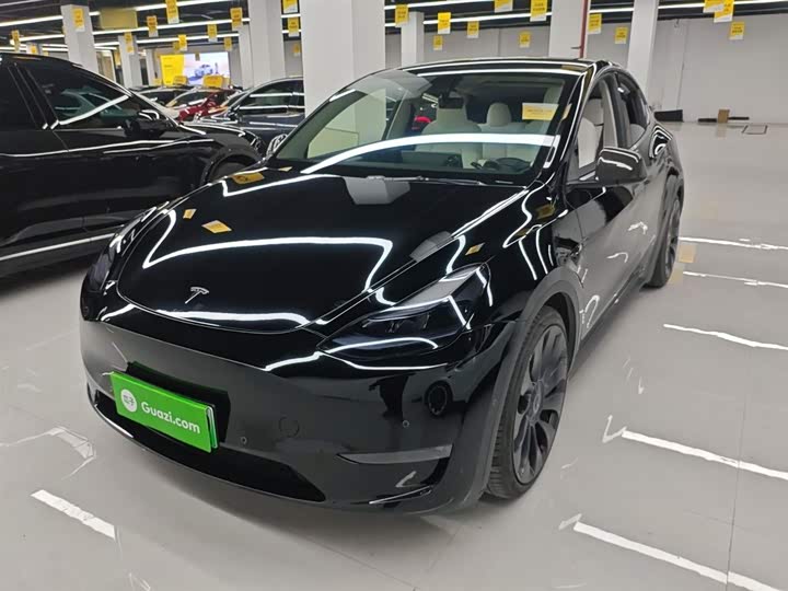 Фото 1 - Tesla Model Y