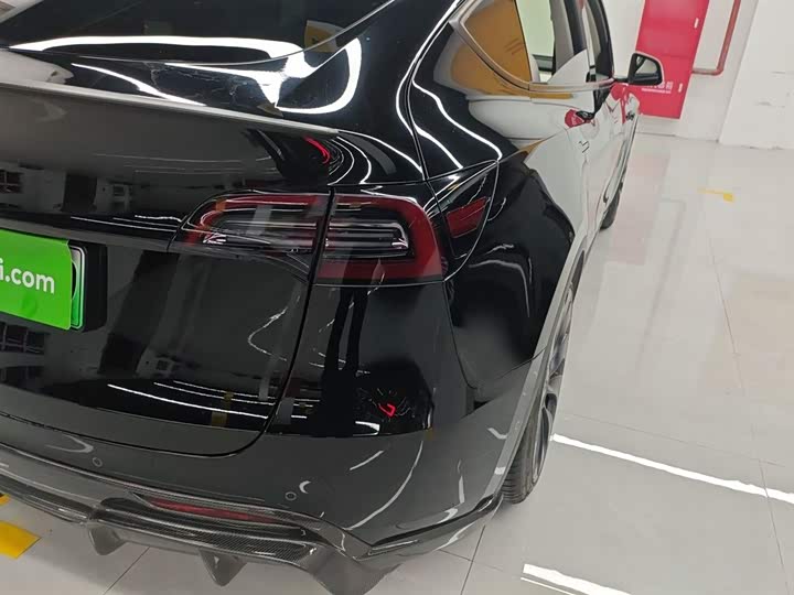 Фото 8 - Tesla Model Y