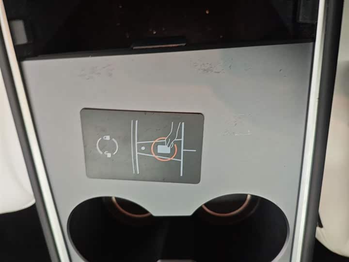 Фото 9 - Tesla Model Y