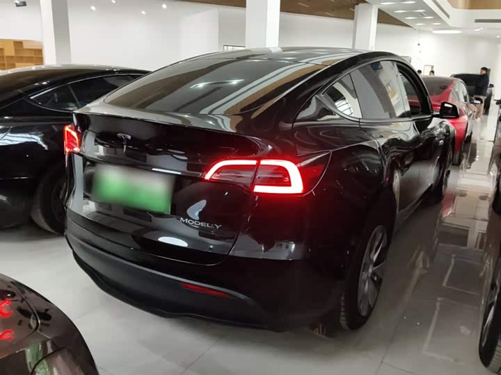 Фото 7 - Tesla Model Y