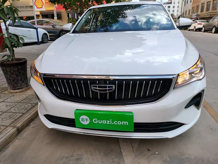 Фото 3 - Geely Emgrand