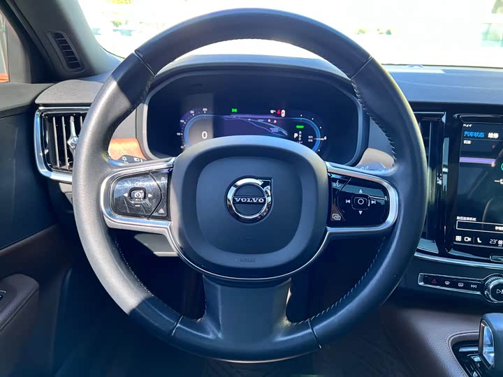 Фото 8 - Volvo S90 Hybrid