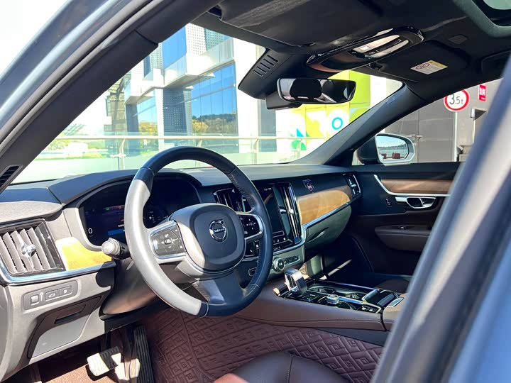 Фото 9 - Volvo S90 Hybrid