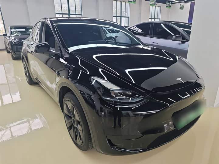 Фото 4 - Tesla Model Y