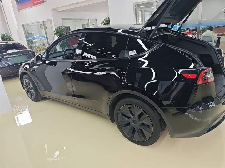 Фото 5 - Tesla Model Y