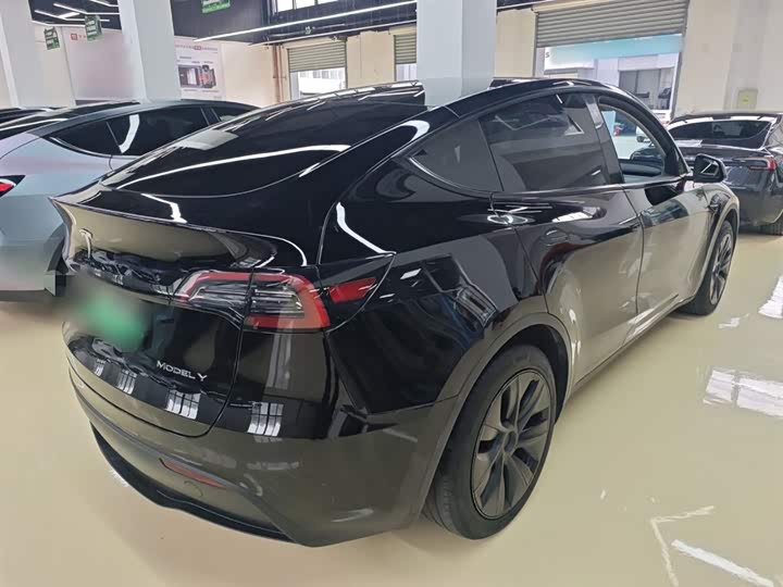 Фото 7 - Tesla Model Y