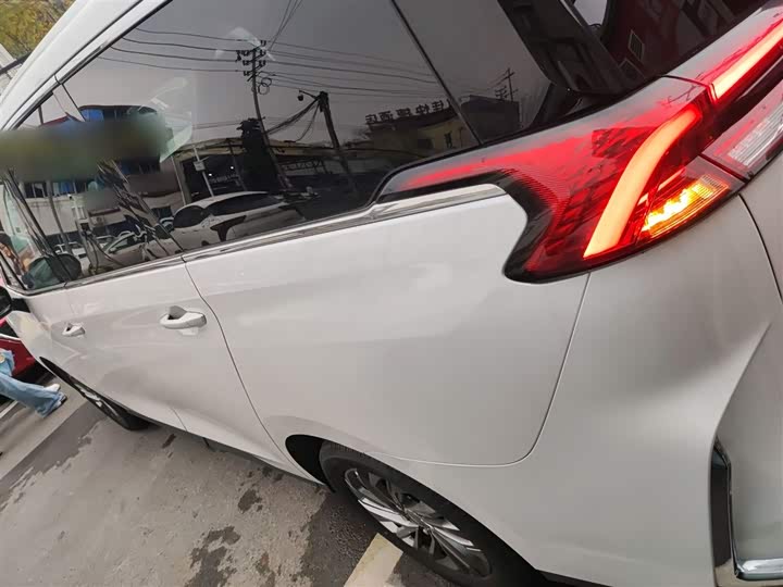 Фото 5 - Maxus G50