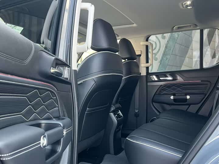 Фото 6 - Tank 300