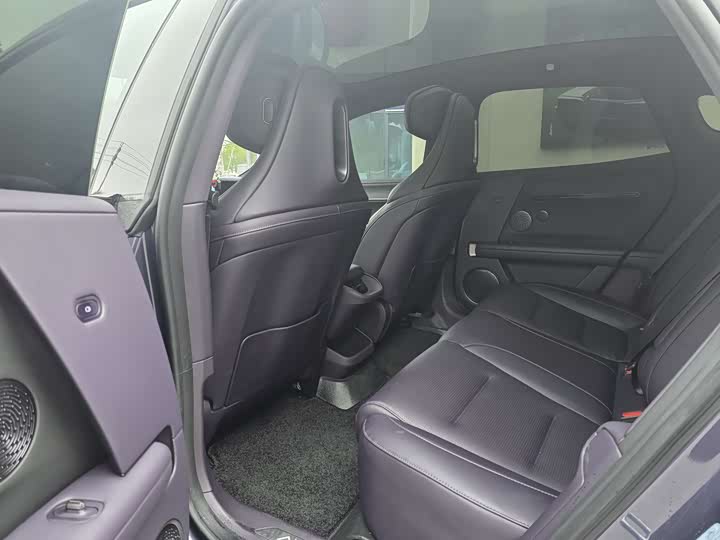 Фото 8 - Avatr 06