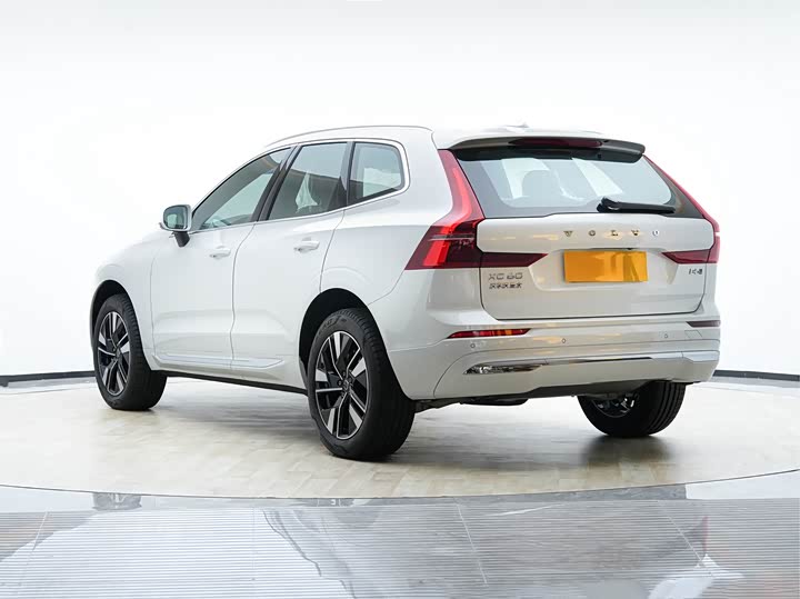 Фото 7 - Volvo XC60
