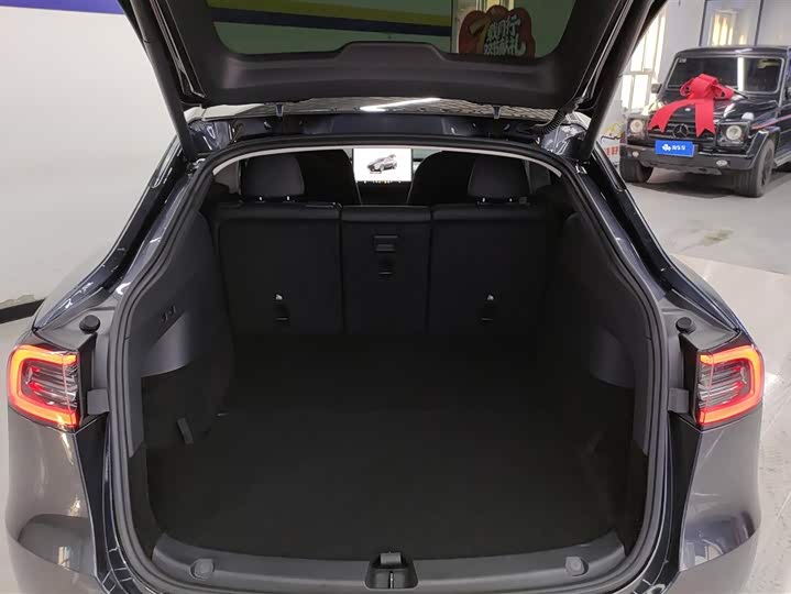 Фото 4 - Tesla Model Y