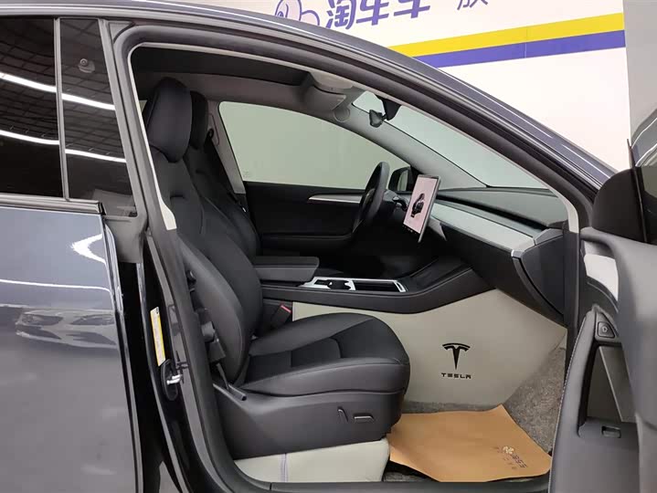 Фото 8 - Tesla Model Y