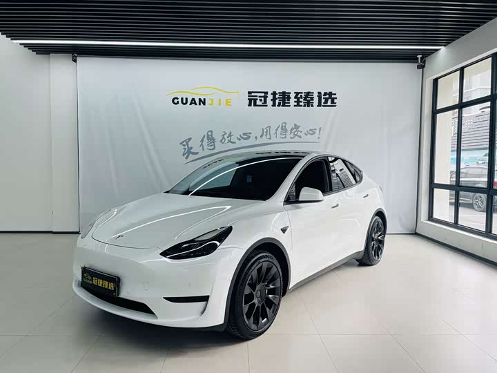 Фото 1 - Tesla Model Y