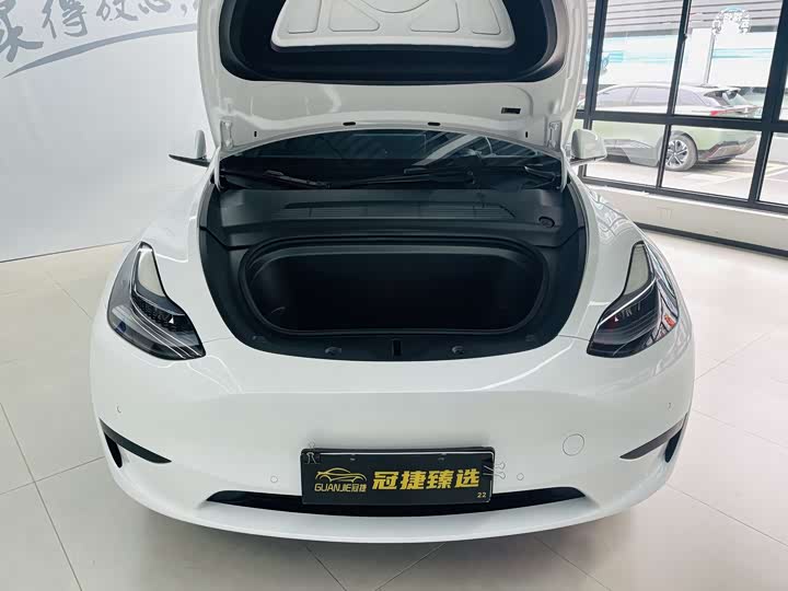 Фото 2 - Tesla Model Y