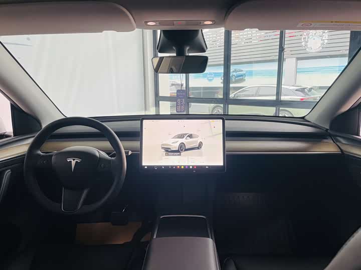 Фото 6 - Tesla Model Y